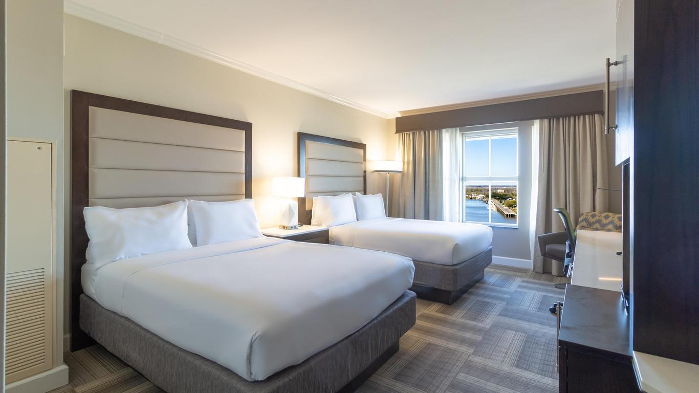 Holiday Inn Express Savannah-Historic District By IHG