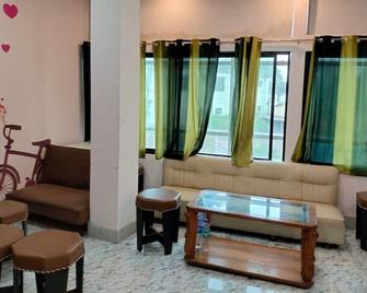 Hotel Dream Star - Agartala - Living room