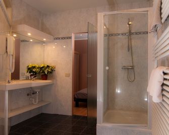 Anna's Place - Waregem - Bad