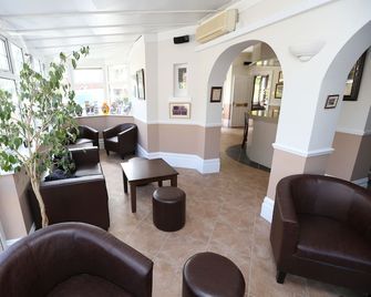 The Corner House Hotel Gatwick - Horley - Hall d’entrée