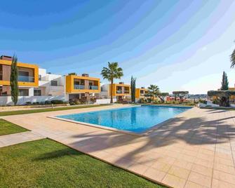 Albufeira Sunny Apartment 3 With Pool by Homing - Albufeira - Piscina