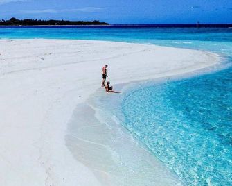 Your Perfect Private Rooms Guesthouse Getaway, Fodhdhoo With Wifi, Ac - Velidhoo - Playa