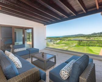 Pristine Bay 1005- Villa Loce 3 Bedroom Home - Coxen Hole - Balkon