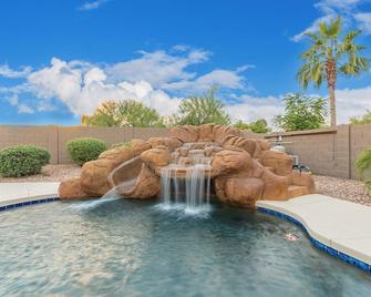 San Tan Super Sparkling Pool/Slide Home! 30 Night Min. - San Tan Valley - Pool