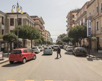 بد آند بريكفاست سان كارلو - لاميزيا تيرمي - المظهر الخارجي
