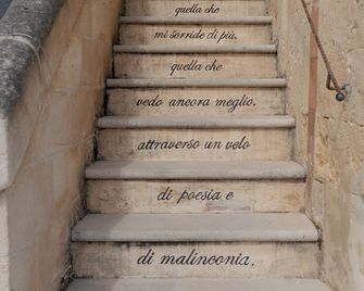 Palazzo Del Duca Luxury Hotel - Matera - Escaleras