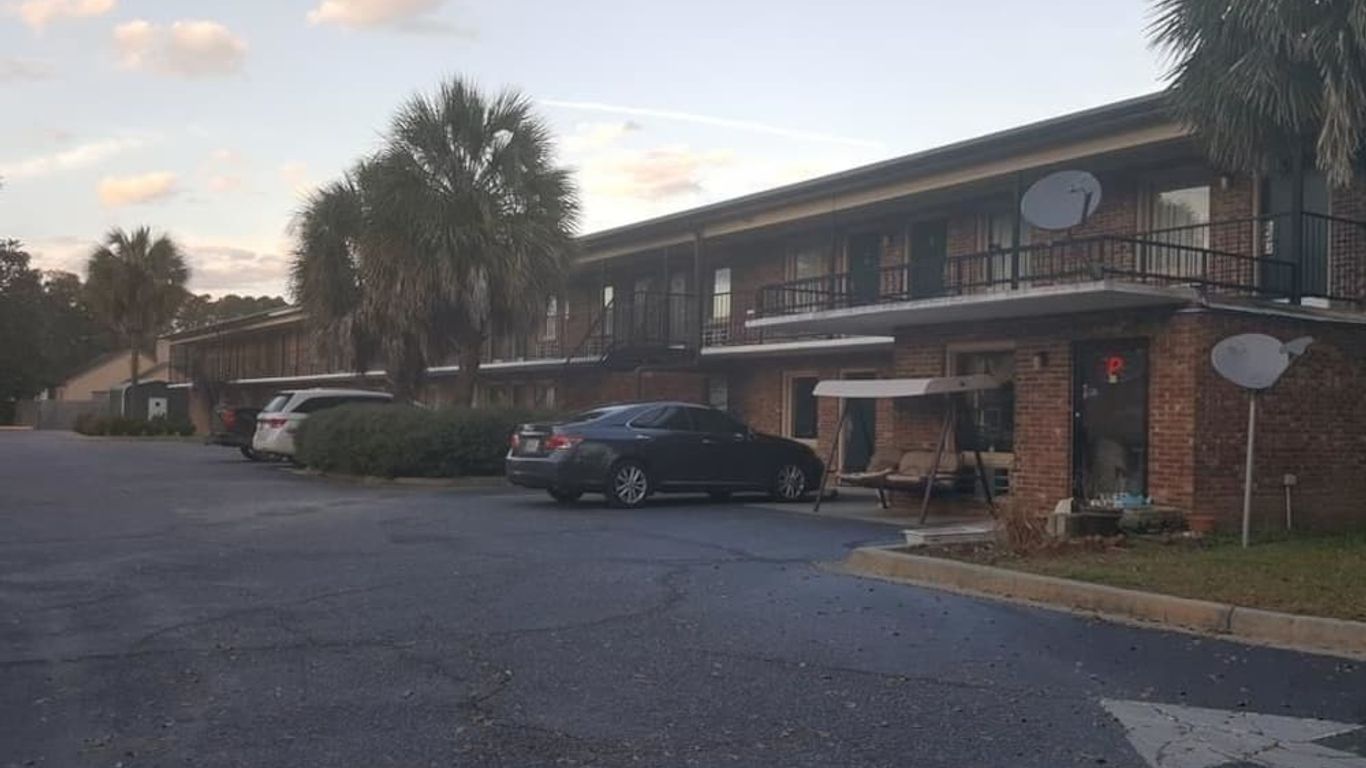 Palmetto Inn