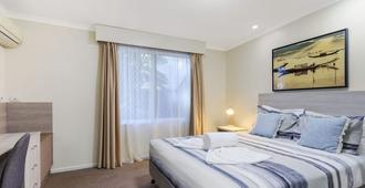 Top Spot Motel - Maroochydore - Bedroom