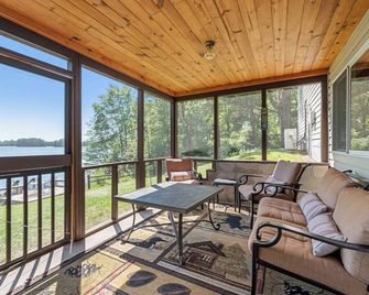 Direct Access to Snowmobile Trails / Pets Welcome / Free Nearby Resort Amenities - Bigfork - Balcony