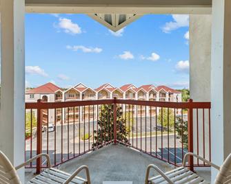 Grand Crowne Resort - Branson - Ban công