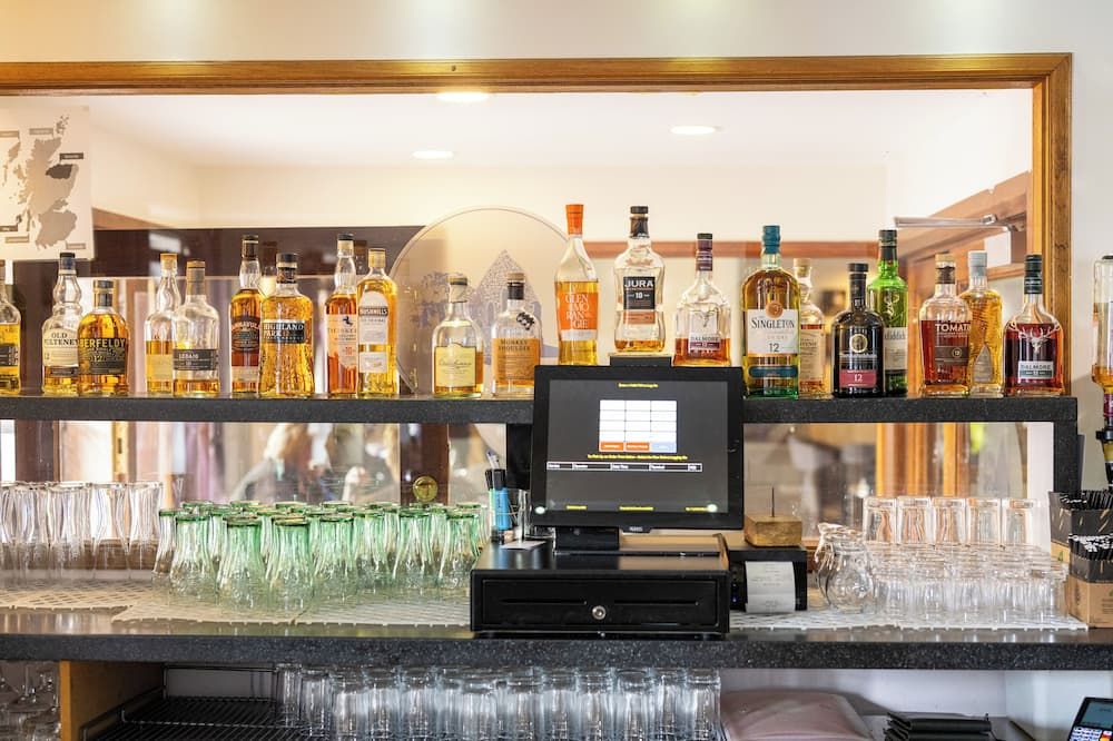 The Priory Hotel - Beauly - Bar