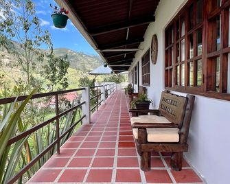 Estancia Jardin De Teresita - Cuenca - Balcony