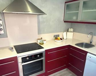 Villa los Tres Menorca - Cala en Bosch - Kitchen