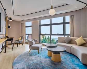 Hilton Garden Inn Foshan Lishui - Guangzhou - Wohnzimmer