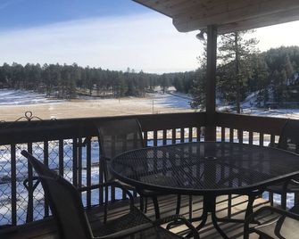 Whistle Stop Cabin with Meadow View - Keystone - Balcony