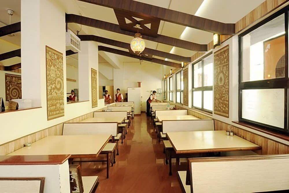 Hotel Panchavati Yatri - נשיק - מסעדה