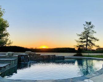 Heated Pool To 80° Included. Wine Country Estate. Amazing Views - Temecula - Pool
