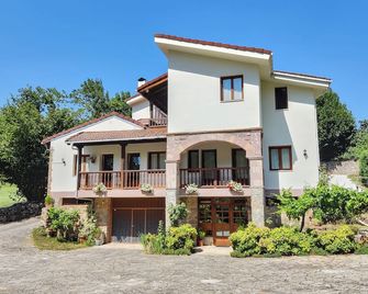 Apartamentos Javier - Turieno - Edificio