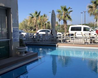 Marin-A Hotel & Spa Turgutreis - Turgutreis - Zwembad