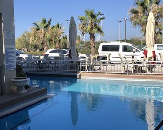 Marin-A Hotel & Spa Turgutreis - Turgutreis - Piscina
