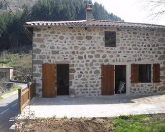 Gite-La Combelle - Dornas - Building