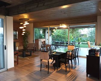 Private neighborhood house near mountains and pool - Yerba Buena - Dining room