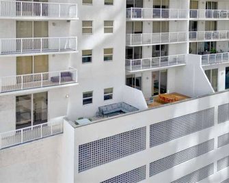 Brickell Oasis 5BR Free Parking Pool Gym and More - Miami