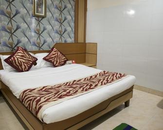 Oyo 3501 Hotel Mahabir Galaxy - Cuttack - Bedroom