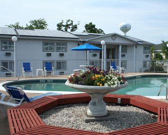 Baymont by Wyndham Osage Beach - Osage Beach - Pool