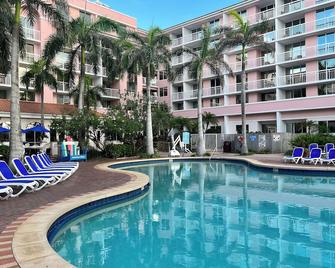 Palm Beach Shores Resort and Vacation Villas - Palm Beach Shores - Piscina