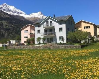 Holiday apartment Poschiavo for 1 - 2 persons with 1 bedroom - Holiday apartment - Poschiavo - Gebäude