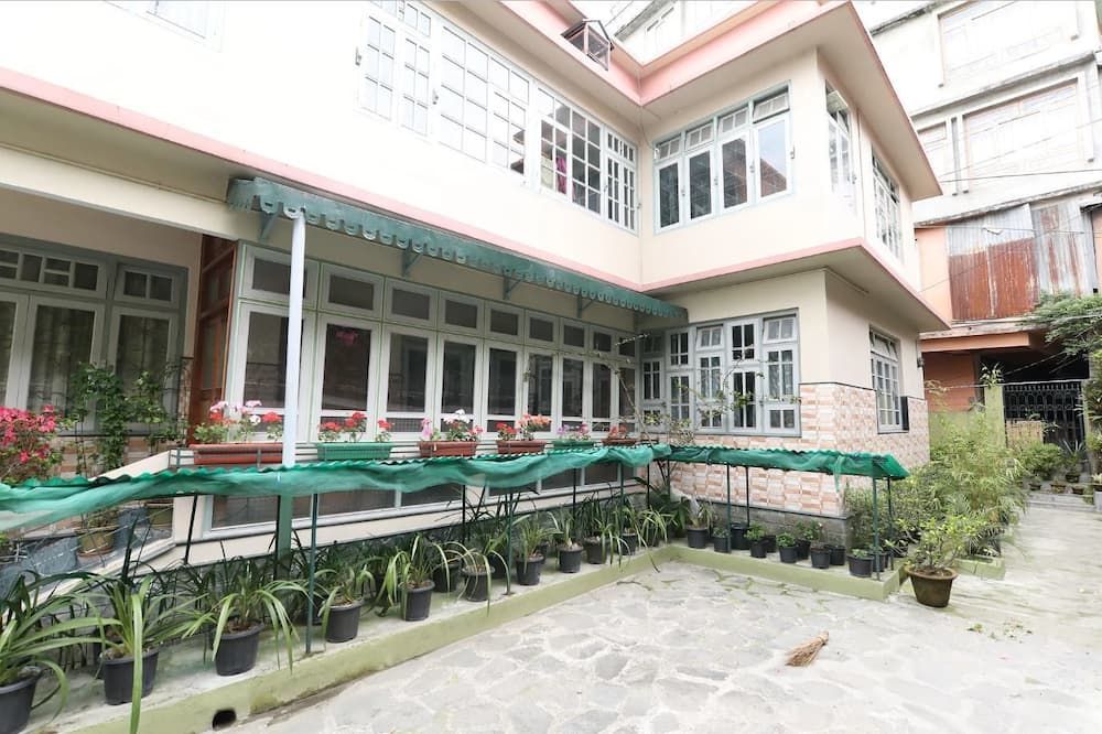 Hotel Tenancy - גנגטוק - בניין