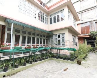 Hotel Tenancy - גנגטוק - בניין
