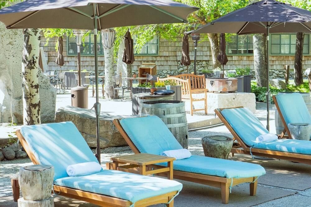 Plumpjack Inn - Olympic Valley - Patio