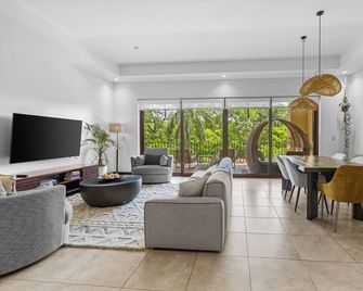 Spacious 3 Bedroom Condo - Walk to the Beach - Playa Hermosa - Living room