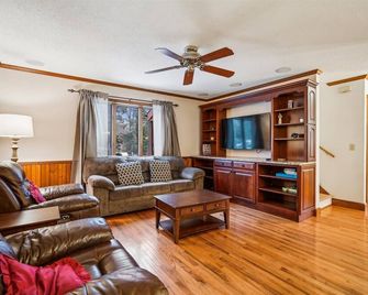 Mountain View Chalet - Killington - Salon
