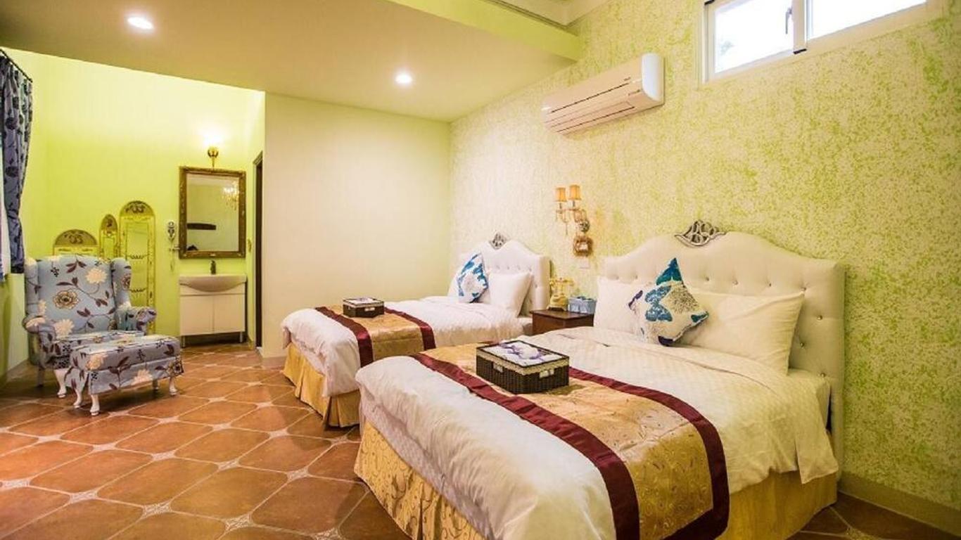 The Anderson Manor Hotel