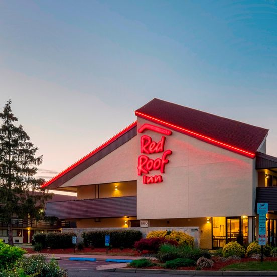 Building view of Red Roof Inn Edison