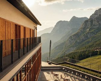 Rifugio Colere 1600 by Cloud 7 - Selvino