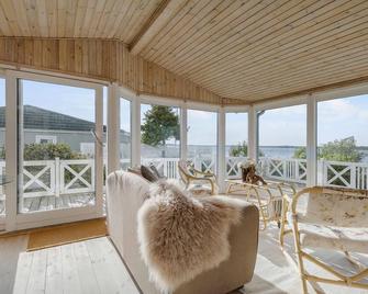 Lovely home in ølsted with kitchen - Olsted - Sala de estar