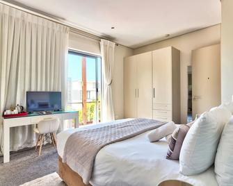 The One 8 Hotel - Kapstadt - Schlafzimmer
