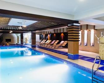 Diplomat Hotel by AG Hotels Group - אסטנה - בריכה