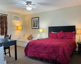 Scenic Motel Moncton - Berry Mills - Bedroom