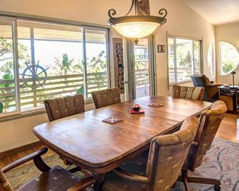 Kai Malolo 'Quiet Seas 'Oceanfront Eco-Home now with A/C - Pahoa - Jadalnia