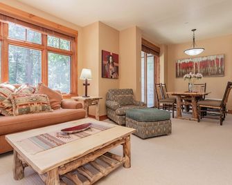 Cozy Mountain Condo with Spa 509 - Mammoth Lakes - Sala de estar