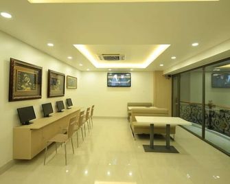 Hung Cuong Hotel - Chau Doc - Lobby