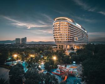 Crowne Plaza Sanya Haitang Bay Resort By IHG - Sanya - Byggnad