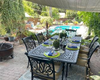 The Redlands Guesthouse: Historic District/Pool/Spa - Redlands - Restaurant