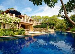 Pool Villa Merumatta Senggigi - Mataram - Bể bơi