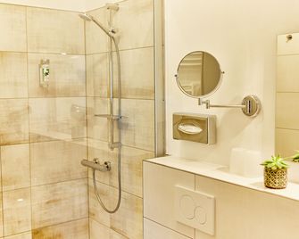Schlei Hotel - Kappeln - Bathroom